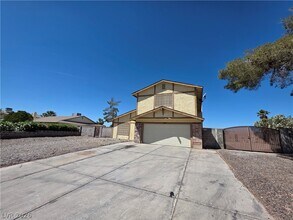 1745 Mt Hood St in Las Vegas, NV - Building Photo - Building Photo