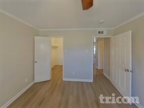 413 S Willow St in Mansfield, TX - Building Photo - Building Photo