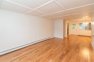 321 Titusville Rd in Poughkeepsie, NY - Building Photo - Building Photo