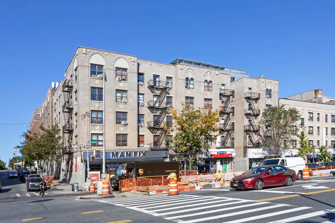 2381-2385 Grand Concourse in Bronx, NY - Building Photo