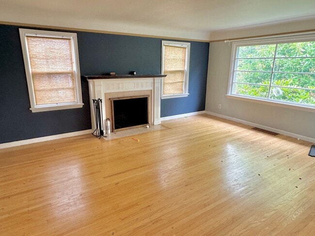 property at 5924 NE Davis St