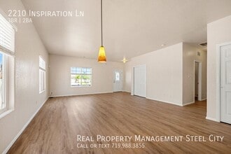 2210 Inspiration Ln in Pueblo, CO - Building Photo - Building Photo