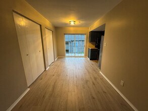 314 Elmead Ct in Greenwood, IN - Building Photo - Building Photo