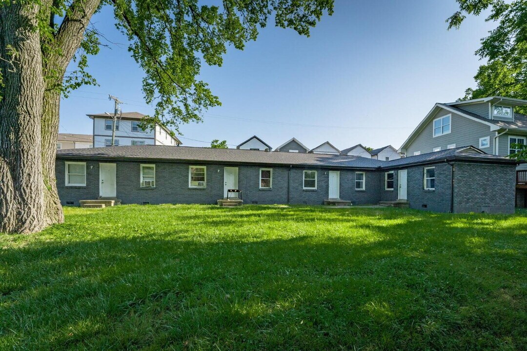 922 Morrow Rd in Nashville, TN - Building Photo