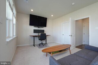 869 Amity St in Frederick, MD - Building Photo - Building Photo