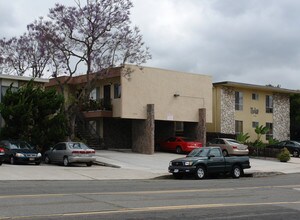 1440 Robinson Ave in San Diego, CA - Building Photo - Building Photo