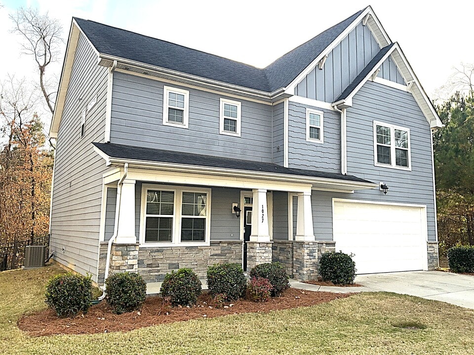 1027 Monitor Ct in Concord, NC - Foto de edificio