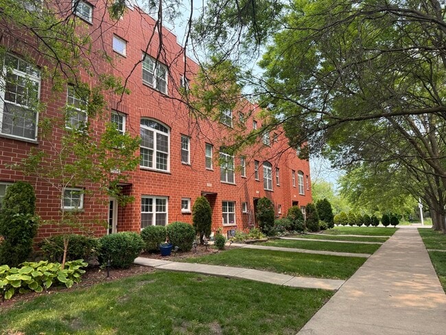 property at 7006 W Belden Ave