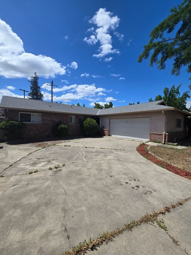 property at 1021 Orchid Ave