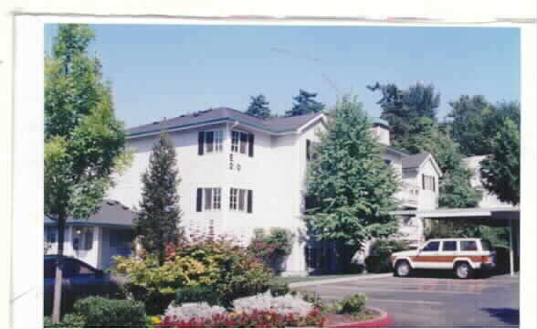 Arbors At Park Place in Kirkland, WA - Building Photo - Building Photo