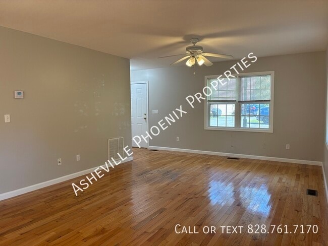 101 Lanier Ln in Swannanoa, NC - Foto de edificio - Building Photo