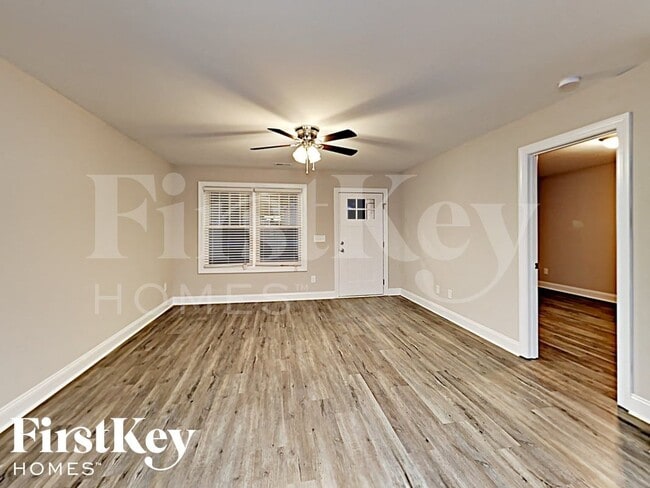 5775 Sumter Ave in Kannapolis, NC - Foto de edificio - Building Photo