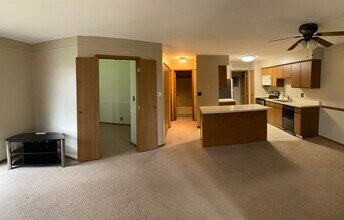 158 Hartford Ct in Lima, OH - Building Photo - Building Photo