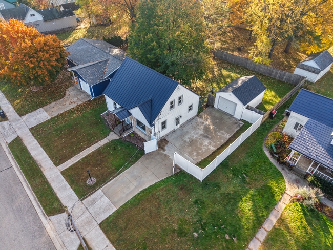 504 W 1st St in Shawano, WI - Building Photo - Building Photo