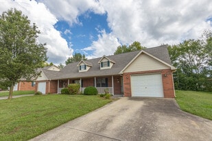 44 Arlington Ct in Jasper, IN - Building Photo