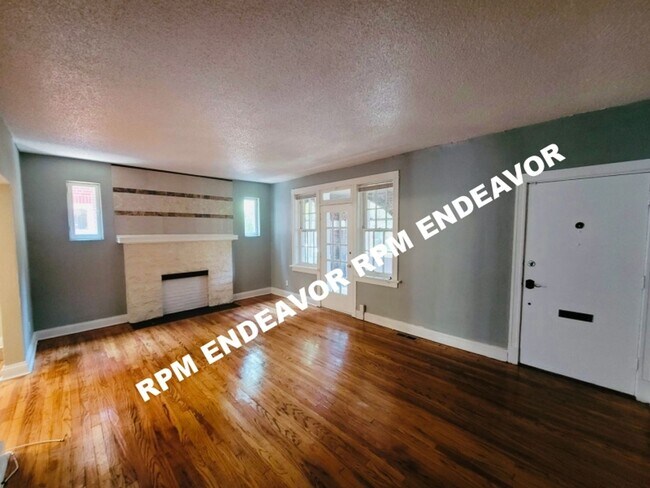 7035 Amherst Ave-Unit -7035 Amherst 1st Floor in University City, MO - Foto de edificio - Building Photo