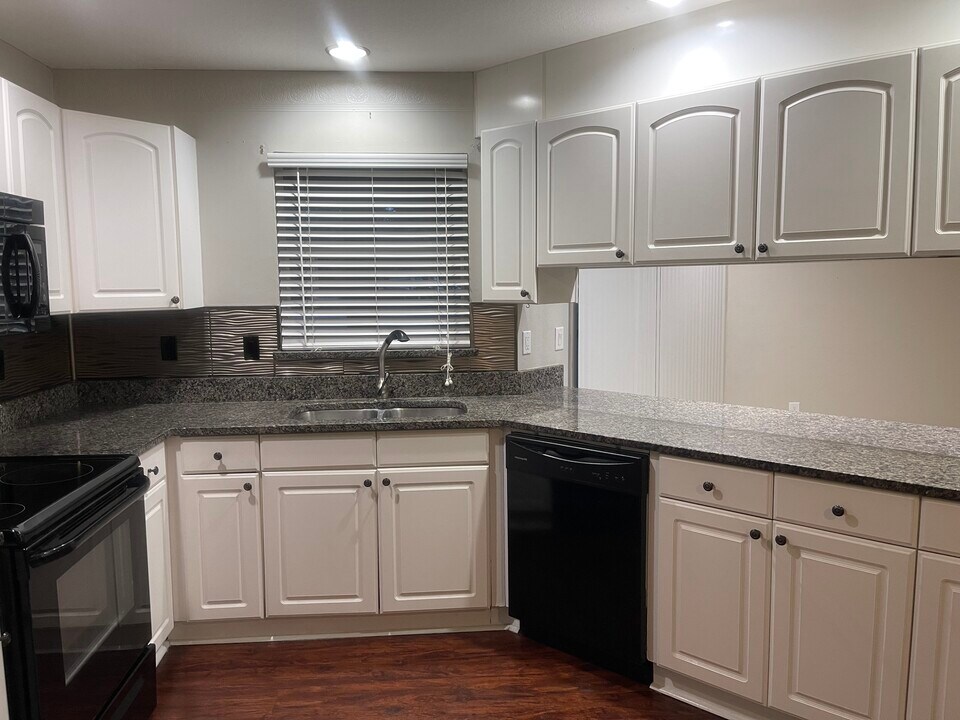 222 Carpenters Way #76 in Lakeland, FL - Building Photo