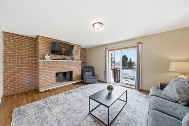 1201-1203 Johnston Drive-SI ID1497747P