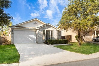 10435 Lion Moon in San Antonio, TX - Foto de edificio - Building Photo