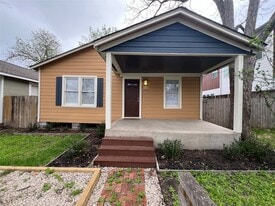 1110 E 27th St in Houston, TX - Building Photo