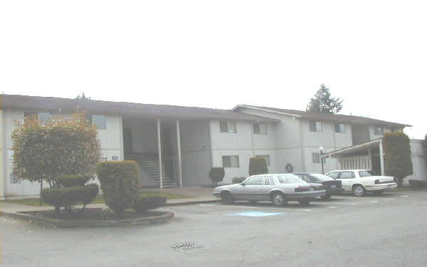 Auburn Manor Apartments in Auburn, WA - Building Photo