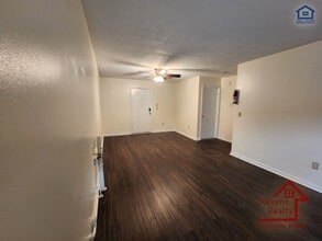 246 Dogwood Pointe Dr in McMinnville, TN - Foto de edificio - Building Photo