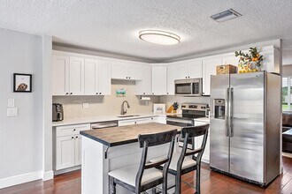 3931 Flag Dr in Palm Beach Gardens, FL - Building Photo - Building Photo