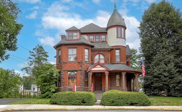 256 N Union St in Middletown, PA - Building Photo - Building Photo