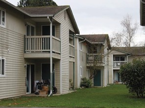 Norris Place Apartments in Burlington, WA - Foto de edificio - Building Photo