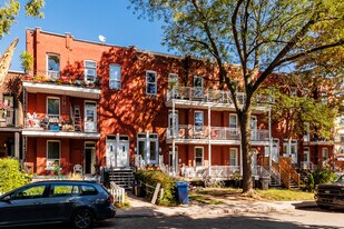 2197 De Melrose Av in Montréal, QC - Building Photo
