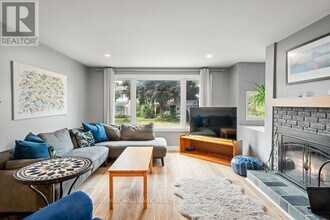 2051 Kings Grove Crescent in Ottawa, ON - Building Photo - Building Photo