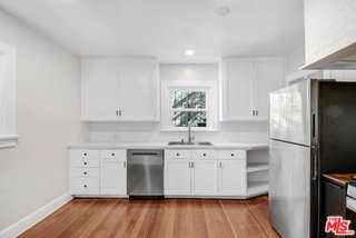 942 Croft Ave in Los Angeles, CA - Foto de edificio - Building Photo