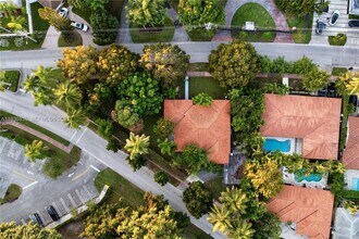 1100 N Shore Dr in Miami Beach, FL - Building Photo - Building Photo