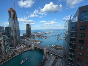 420 E Waterside Dr, Unit 3614 in Chicago, IL - Building Photo - Building Photo