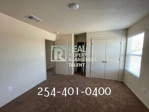 5800 Rustler Dr in Killeen, TX - Building Photo - Building Photo