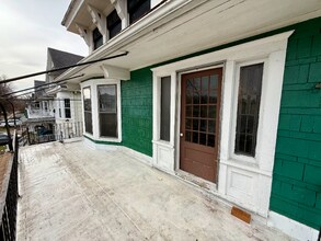 46 Roanoke Pkwy in Buffalo, NY - Foto de edificio - Building Photo