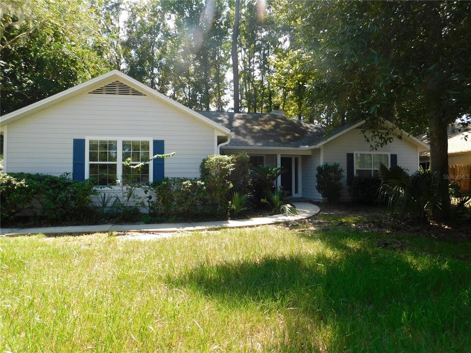 11419 NW 8th Pl in Gainesville, FL - Building Photo