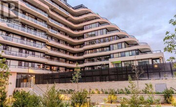 8188 Yonge St in Vaughan, ON - Building Photo - Building Photo