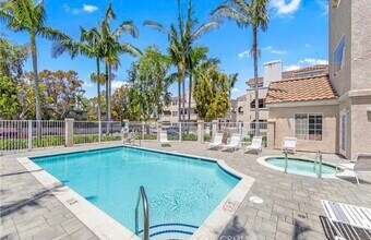 4581 Warner Ave in Huntington Beach, CA - Building Photo - Building Photo