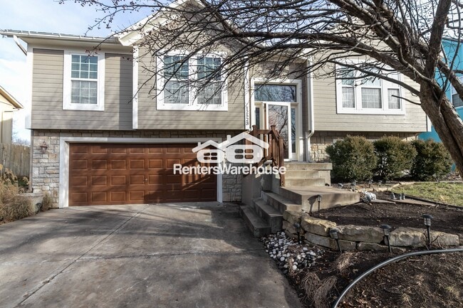 12523 Logan in Olathe, KS - Building Photo - Building Photo