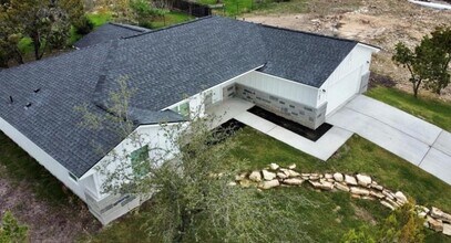 5102 Moss Point in Leander, TX - Building Photo - Building Photo