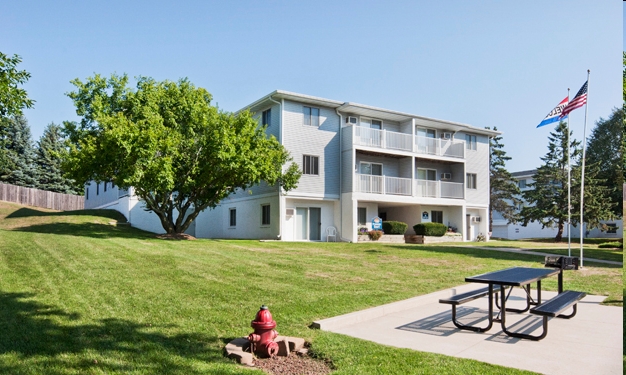 Sunny Hill Apartments in Sun Prairie, WI - Building Photo - Building Photo