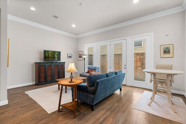 property at 3717 Newhouse St