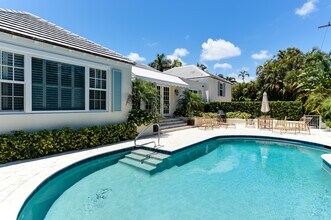 255 Bahama Ln in Palm Beach, FL - Building Photo - Building Photo