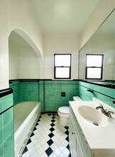 132 N Harper Ave in Los Angeles, CA - Building Photo - Building Photo