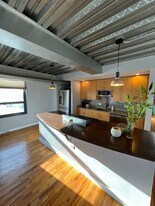 1910 S Indiana Ave, Unit 614 in Chicago, IL - Building Photo