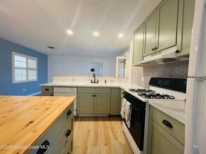 285 E Lauren Ct in Merritt Island, FL - Building Photo - Building Photo