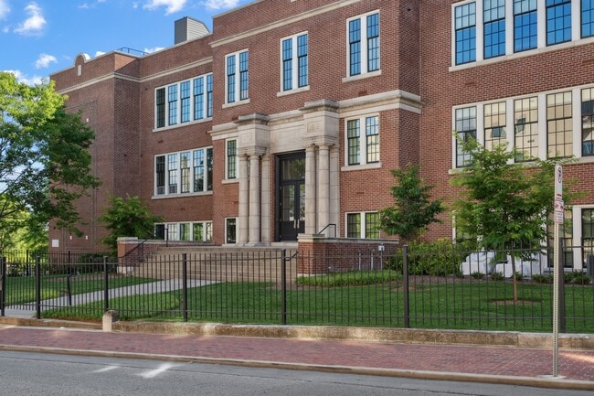 property at 601 Madison St