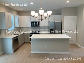 3705 Cacto Ct in Rio Rancho, NM - Building Photo - Building Photo