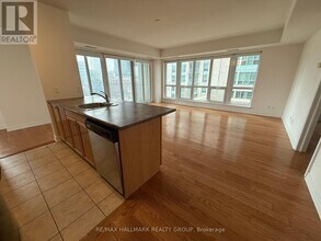 234-234 Rideau St in Ottawa, ON - Building Photo - Building Photo